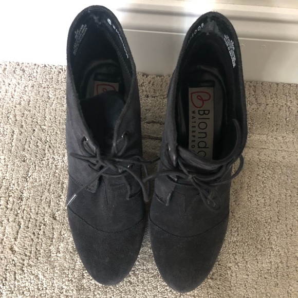 Blondo Women’s Waterproof Wedge Boories - Picture 4 of 6